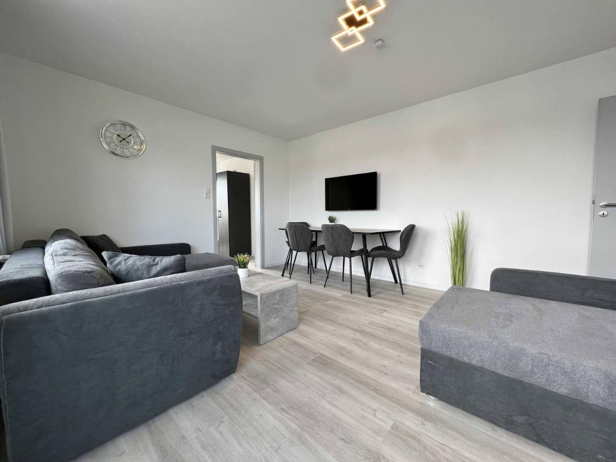 Nujen- Hotel Und Apartment Stuttgart Zuffenhausen Exteriör bild