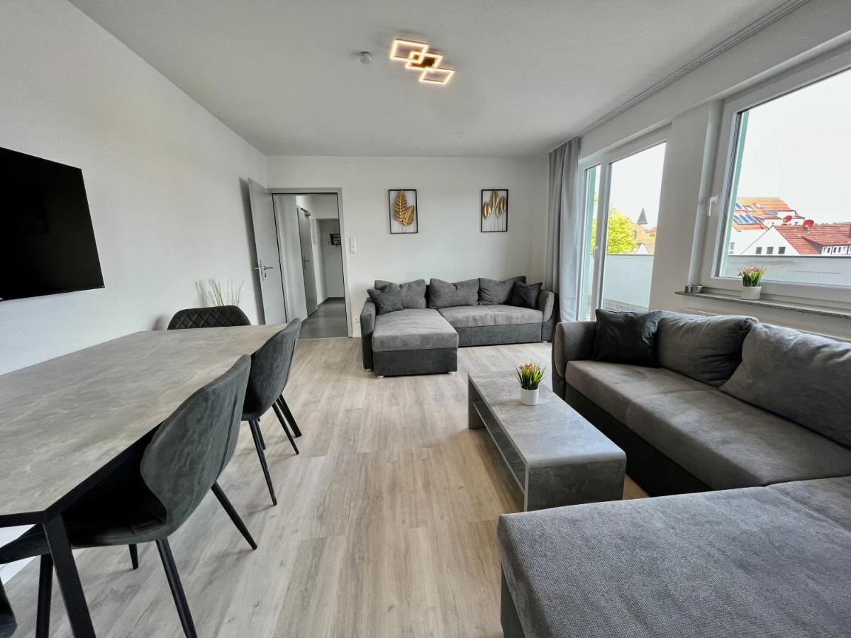 Nujen- Hotel Und Apartment Stuttgart Zuffenhausen Exteriör bild
