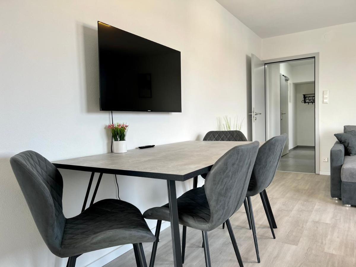 Nujen- Hotel Und Apartment Stuttgart Zuffenhausen Exteriör bild