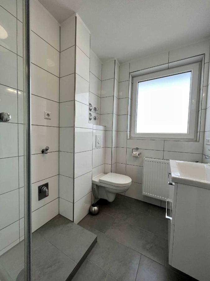 Nujen- Hotel Und Apartment Stuttgart Zuffenhausen Exteriör bild